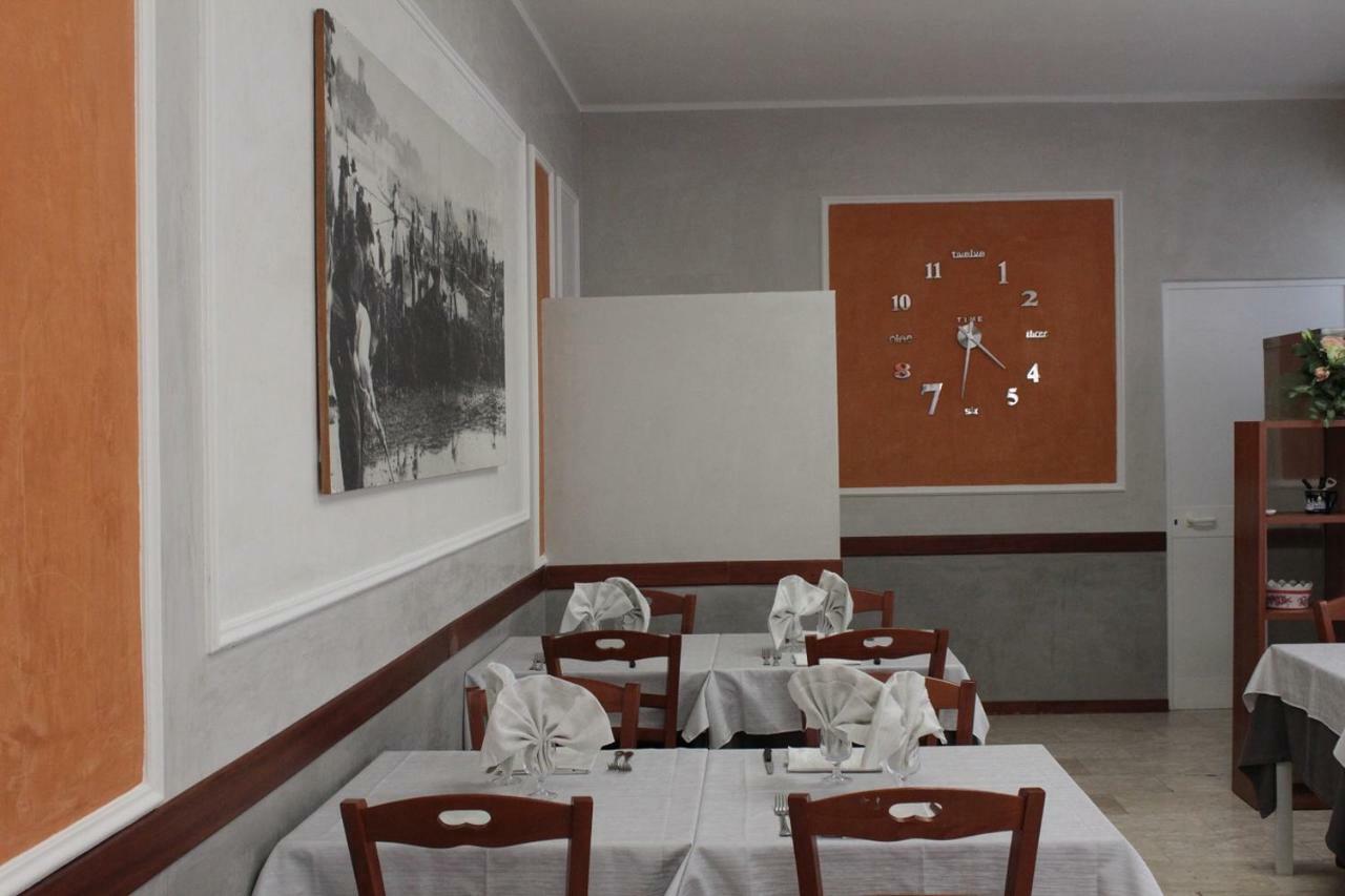 Hotel Derna В'яреджо Екстер'єр фото